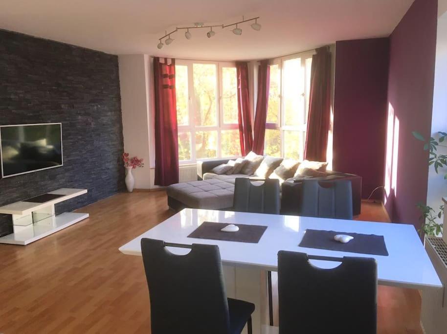 4 Zimmer Wohnung Mit 6 Betten Nahe Hamburg Glinde  Exterior foto